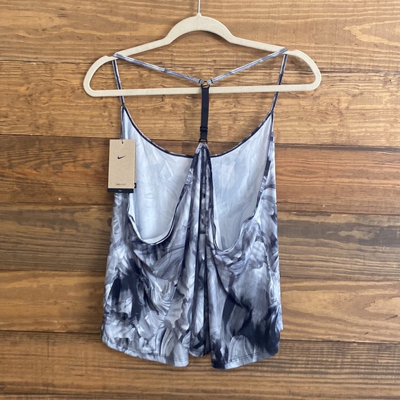 Nike Tank Top - Picture 7 of 8